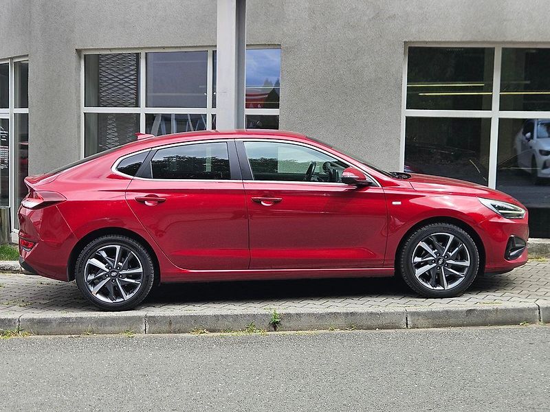 Hyundai i30 1,6 CRDi DCT, Style, 1.maj. - fotka 6 z 42
