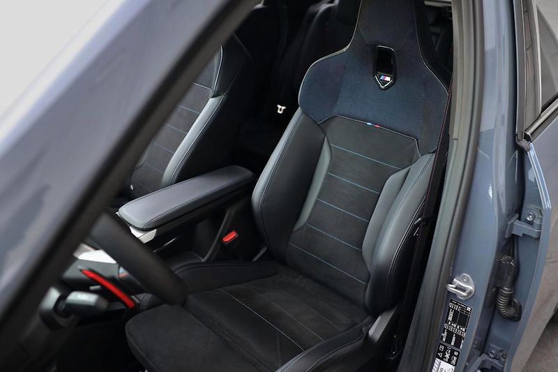 BMW X1 M35i xDrive - fotka 11 z 17