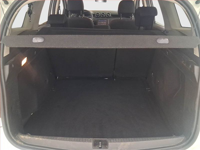 Dacia Duster (2018) 1.6 SCe, Navi, Tempomat - fotka 14 z 16