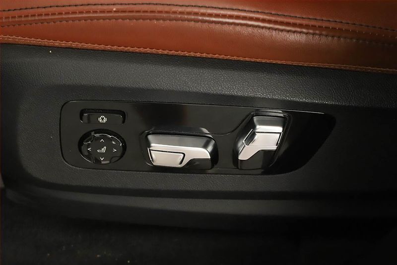 BMW X7 (2023) xDrive40d - fotka 11 z 20