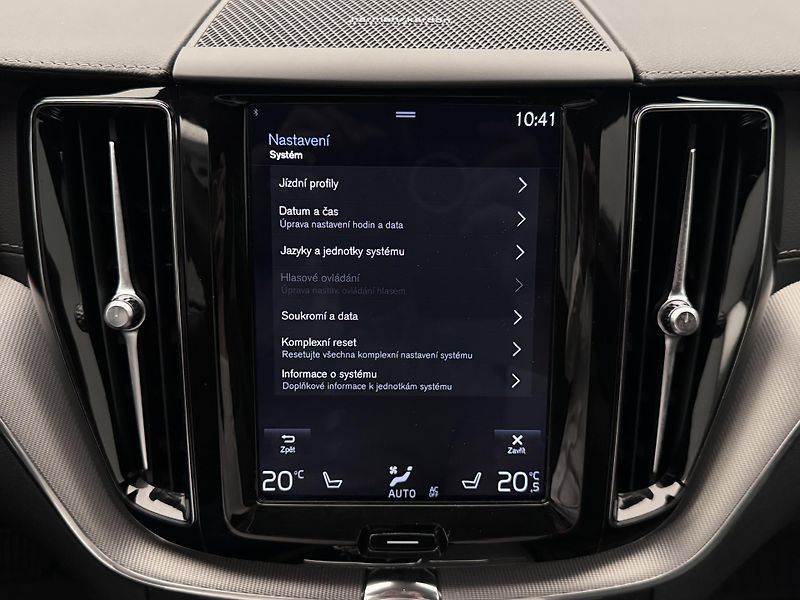 Volvo XC60 B4 AWD INSCRIPTION  - fotka 50 z 55