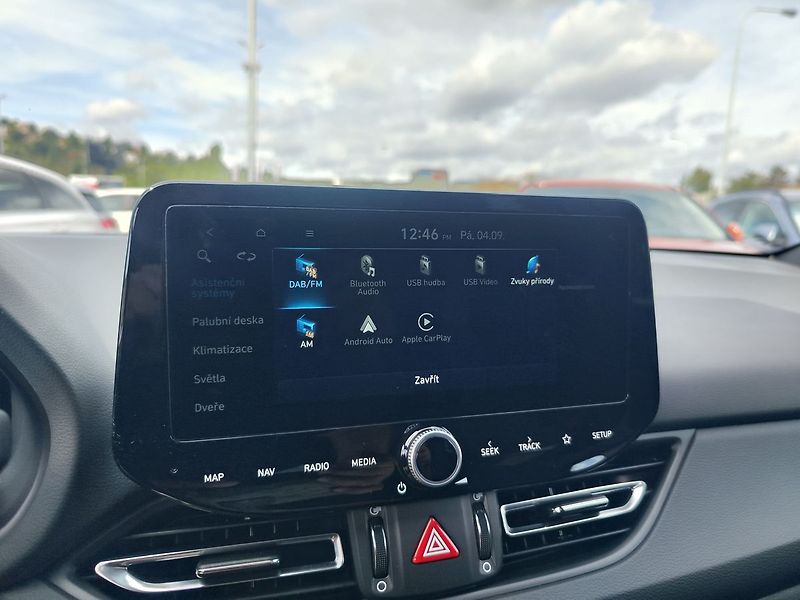 Hyundai i30 1.5 T-GDI/103kW N-Line DCT - fotka 19 z 37