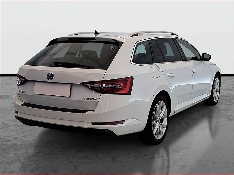 Škoda Superb (2016) Style 2.0 TDI, Automat, Navi - fotka 5 z 26