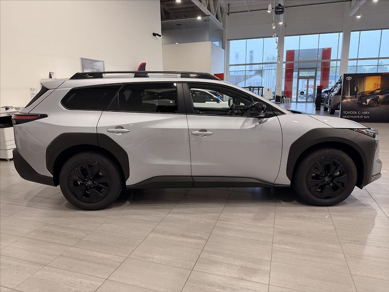 Toyota bZ4X Touring  74,7 kWh (380k) 4X4 E - fotka 6 z 12