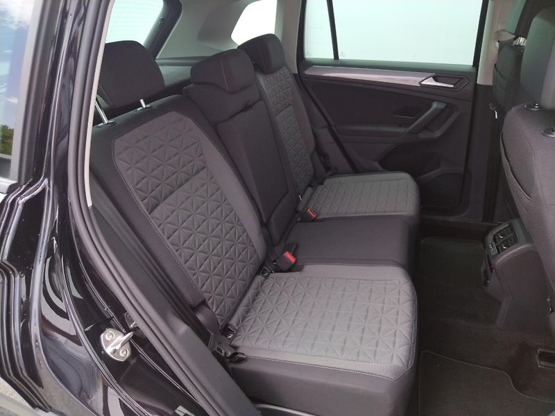 Volkswagen Tiguan Life 1.5 TSI 110kW - fotka 9 z 27