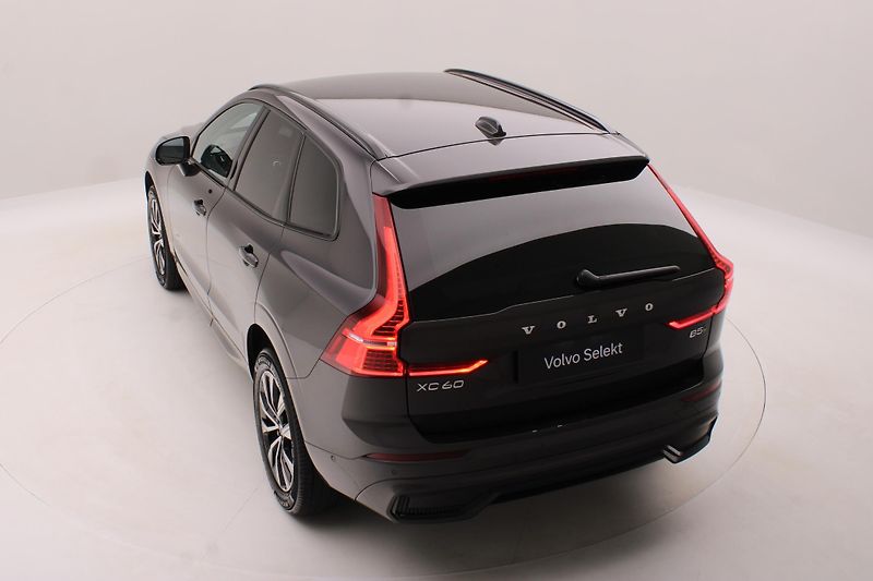 Volvo XC60 B5 AWD DARK PLUS REZERVACE - fotka 18 z 57