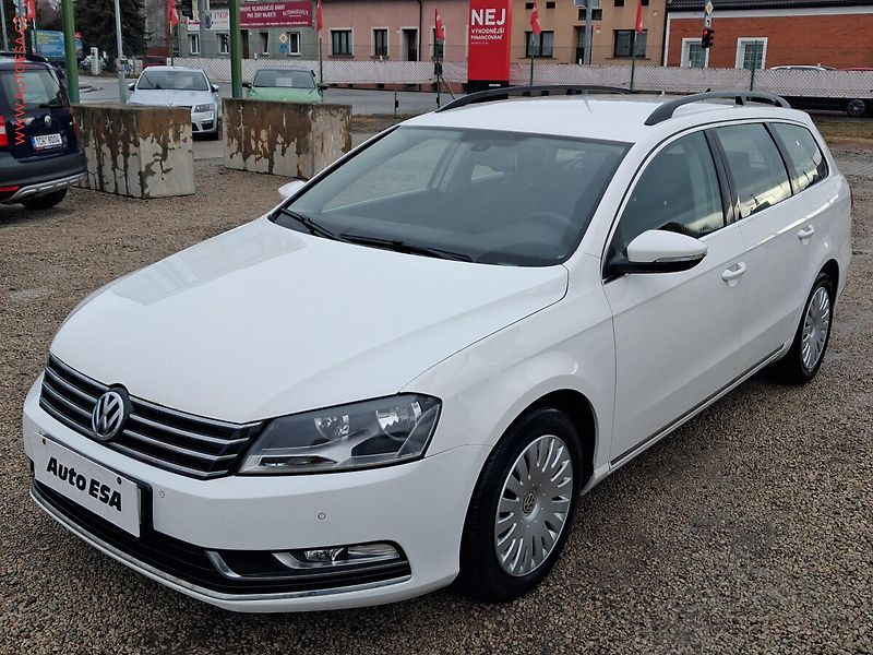 Volkswagen Passat (2012) 2.0TDI, DSG - fotka 3 z 23