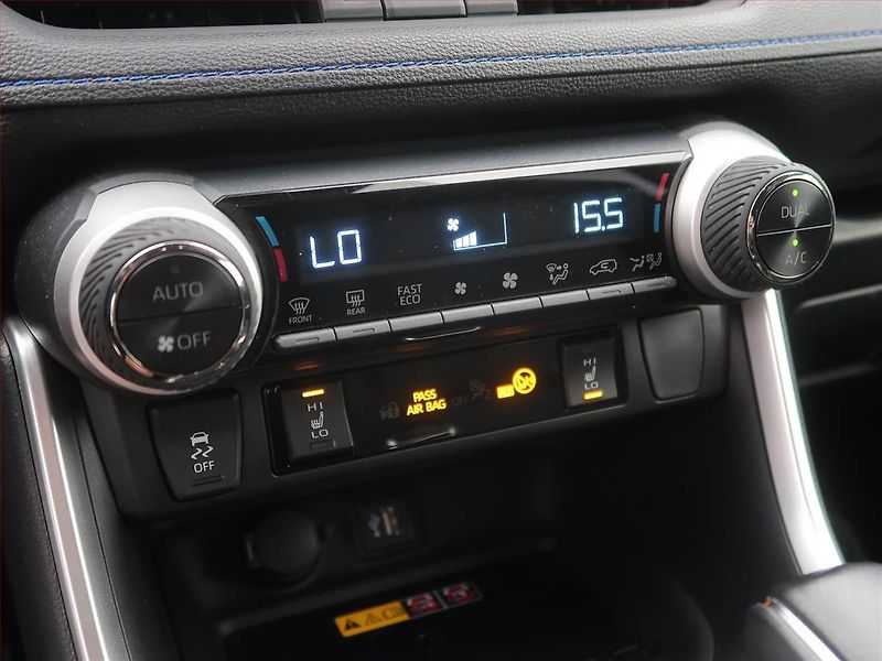 Toyota RAV4 (2023) 2.5 Hybrid - fotka 16 z 16
