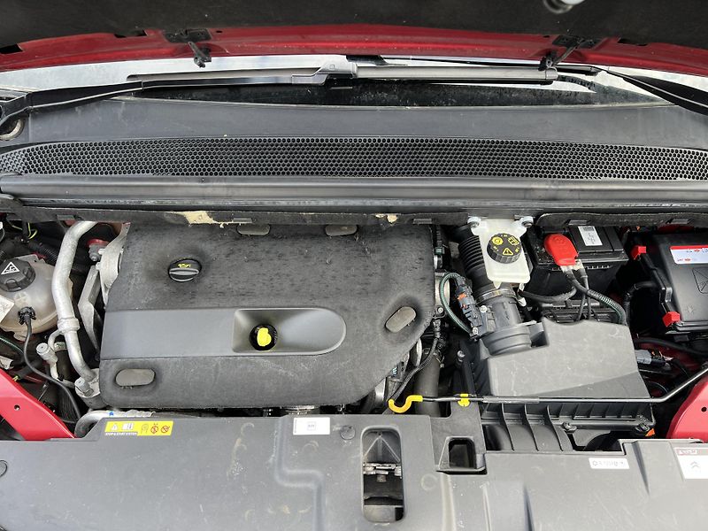 Citroën Grand C4 Picasso 2.0HDi 7MÍST KAMERA KLIMA ČR - fotka 40 z 49