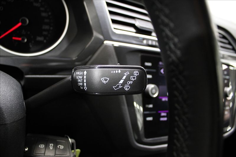 Volkswagen Tiguan 1,5 TSI Active 1.majitel - fotka 18 z 33