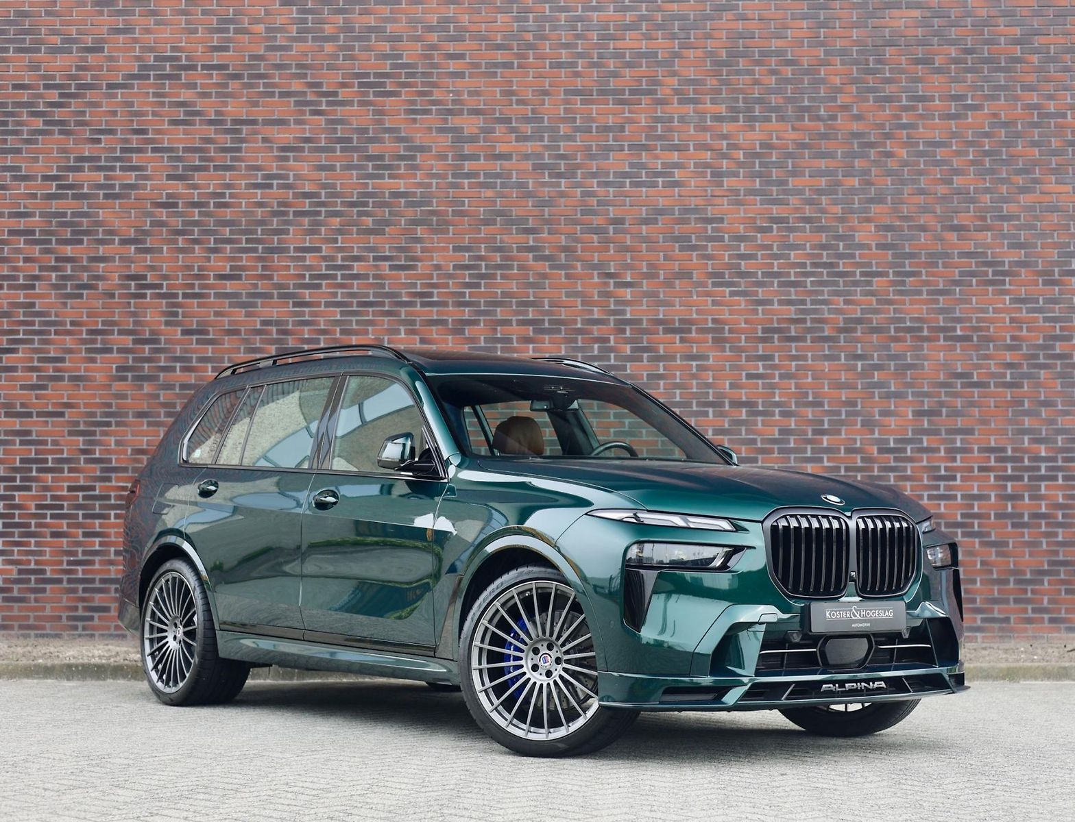 BMW X7 ALPINA XB7 4.4 V8 Skylounge