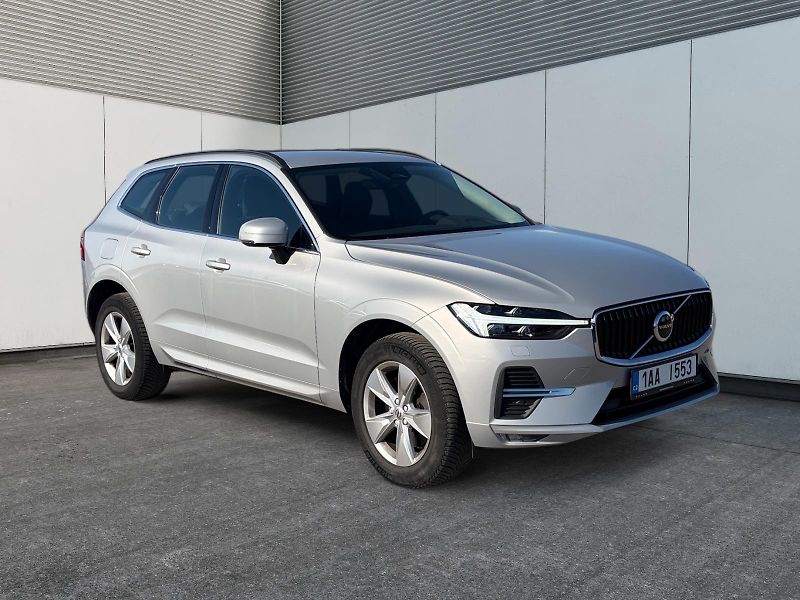 Volvo XC60 (2023) CORE B4 D 145kW 4x4 AWD CZ DPH - fotka 3 z 11