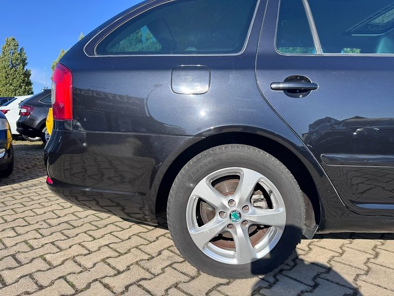 Škoda Octavia (2011) 1,8 TSI 118KW NOVÉ ROZVODY STK - fotka 15 z 50