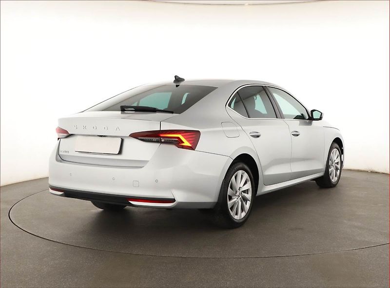Škoda Octavia (2024) Top Selection 2.0 TDI - fotka 5 z 20