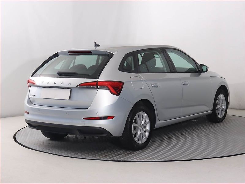 Škoda Scala (2021) 1.0 TSI, Tempomat - fotka 5 z 19