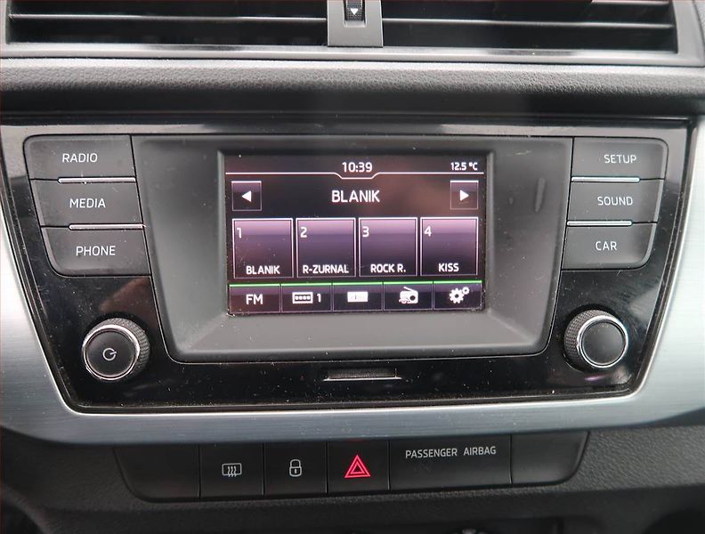 Škoda Fabia (2017) 1.0 TSI, Tempomat - fotka 12 z 15