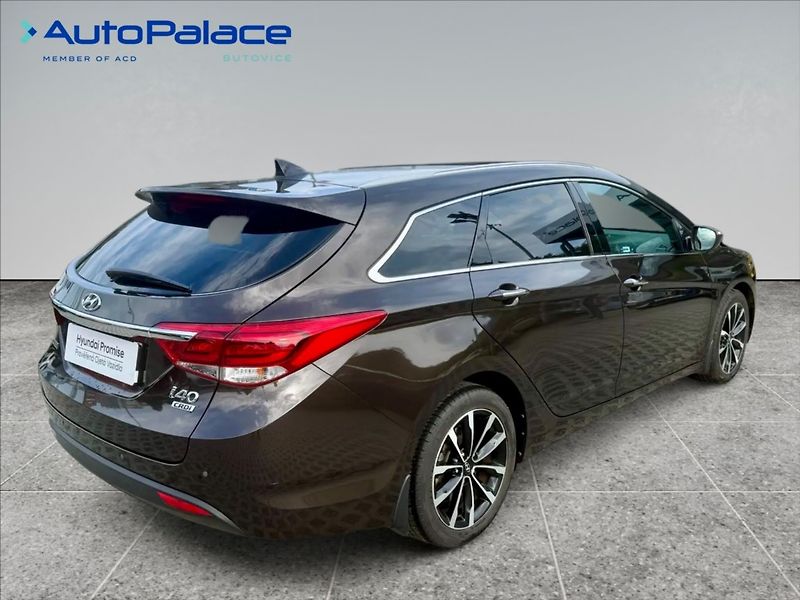 Hyundai i40 1,7 CRDI EXPERIENCE SERVIS - fotka 4 z 10