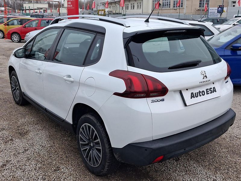 Peugeot 2008 (2017) 1.2PT, ČR, servis.kniha - fotka 6 z 20