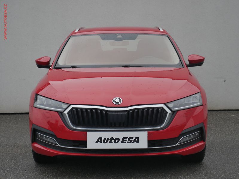 Škoda Octavia (2020) 2.0 TDi, Navi, LED, AC - fotka 2 z 20