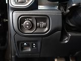 Dodge RAM (2023) 5.7 V8 Limited 6 LIFT - náhled 21