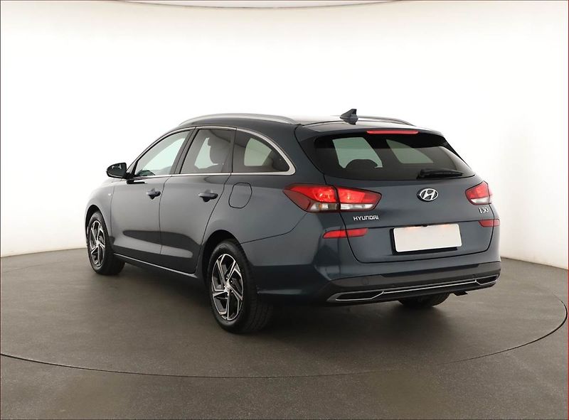 Hyundai i30 (2023) 1.5 T-GDI MHEV, Serv.kniha - fotka 4 z 21