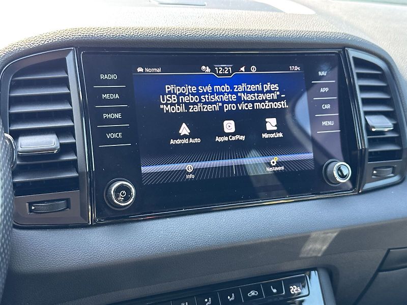 Škoda Karoq (2022) 2.0 TDI Sportline - fotka 23 z 35
