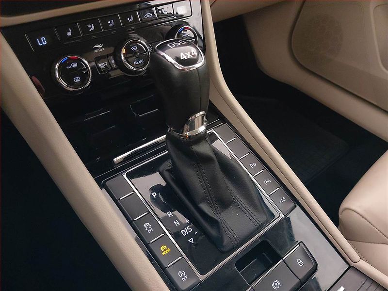 Škoda Superb (2018) Laurin&Klement 2.0 TDI, 4X4 - fotka 27 z 32