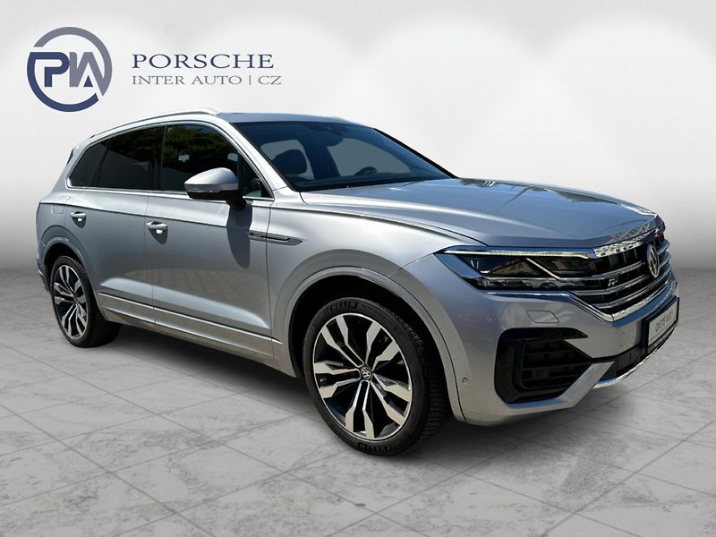Volkswagen Touareg 3,0TDi 210kW R-line - fotka 8 z 23