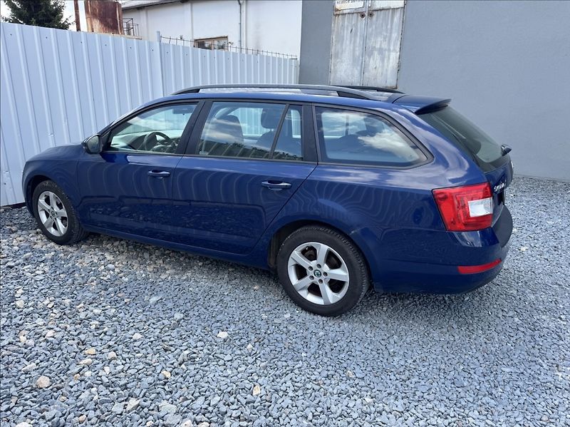 Škoda Octavia 1,6 TDI 77kW původ ČR - fotka 10 z 50