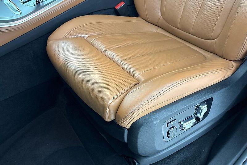 BMW X5 M50d - fotka 7 z 29