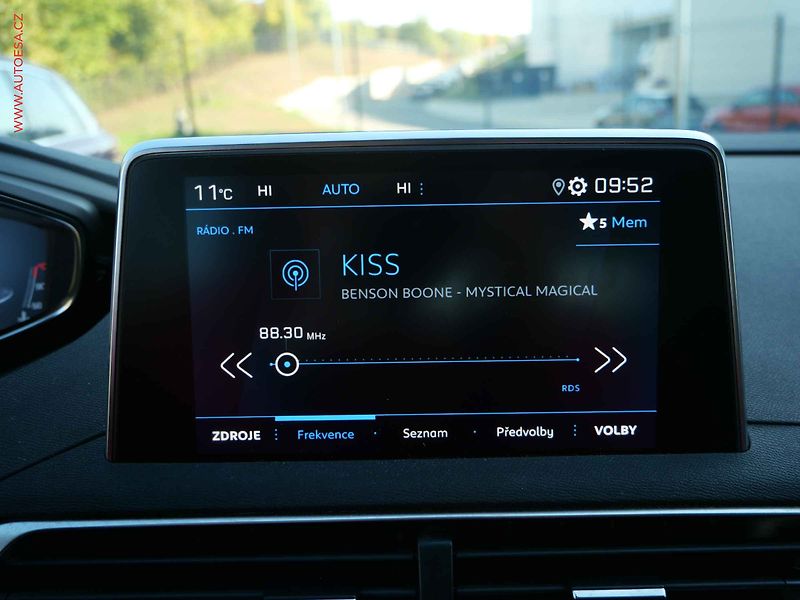 Peugeot 5008 (2019) 1.5 HDi, 1.maj,ČR, Allure - fotka 16 z 25