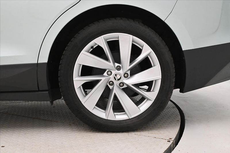Škoda Enyaq iV 60 132 kW 58kWh SoH 87% Zár - fotka 31 z 31