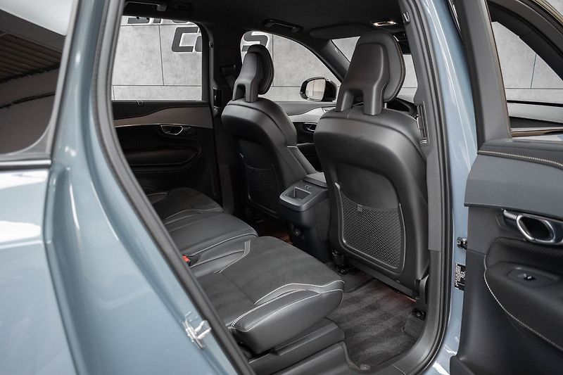 Volvo XC90 B5 AWD R-DESIGN*POLESTAR CHIP* - fotka 12 z 46