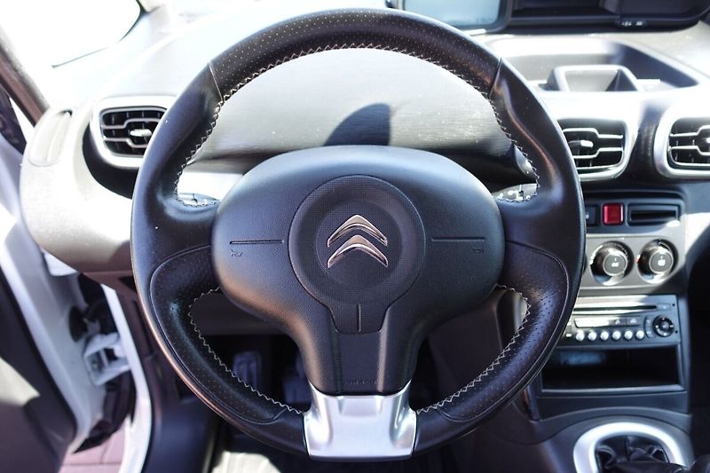 Citroën C3 Picasso 1,4VTi 70kW M/T Exclusive - fotka 16 z 26