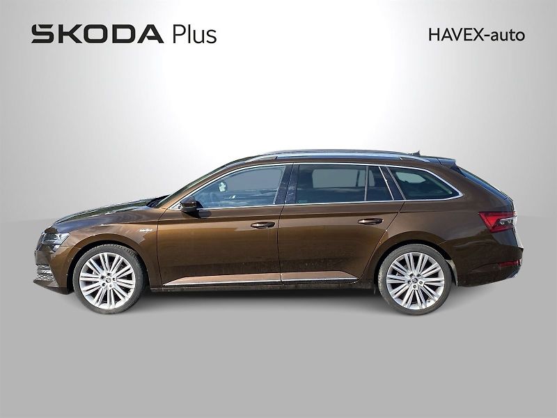 Škoda Superb (2023) Combi 2.0 TDI 4x4 DSG L&K - fotka 42 z 44
