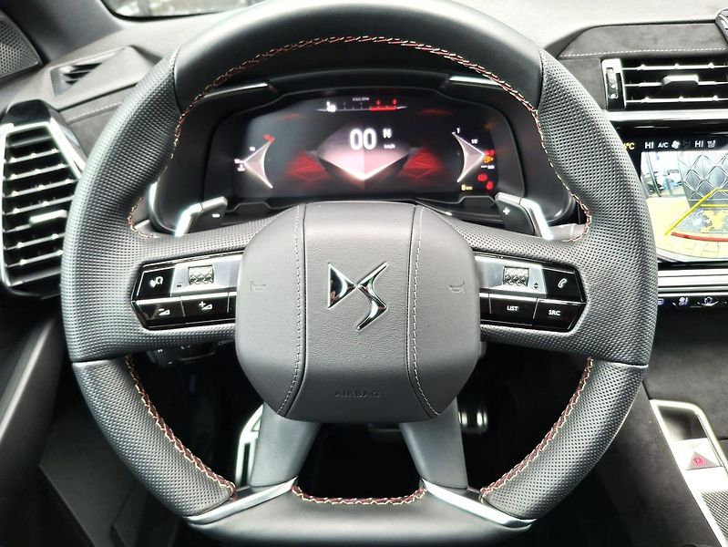 DS Automobiles DS7 (2026) PERFORMANCE LINE 1.5 BlueHDi - fotka 3 z 23