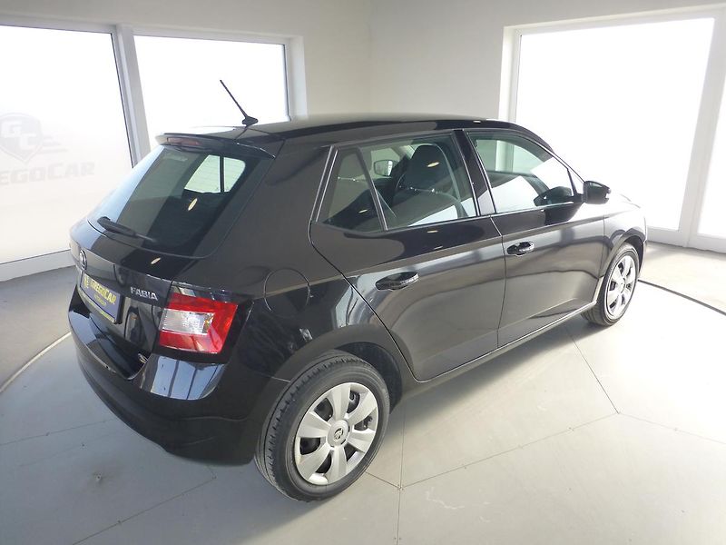 Škoda Fabia (2016) 1,2i-66KW*KLIMA**VYHŘ.SEDADLA* - fotka 5 z 22