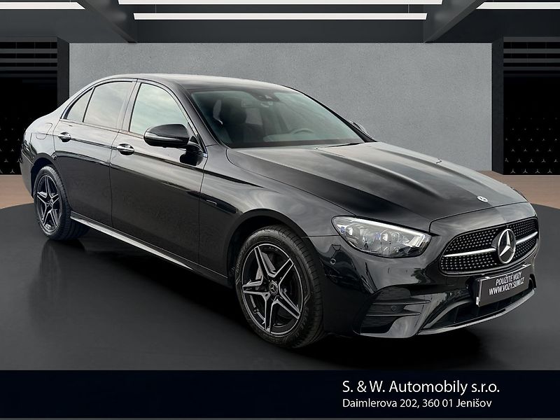 Mercedes-Benz Třídy E E 300de 4MATIC - fotka 3 z 39