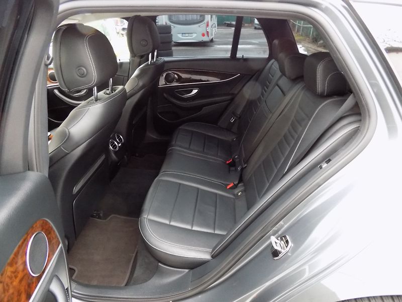 Mercedes-Benz Třídy E (2018) 400d/4-Matic/Full-LED/Webasto/ - fotka 10 z 39