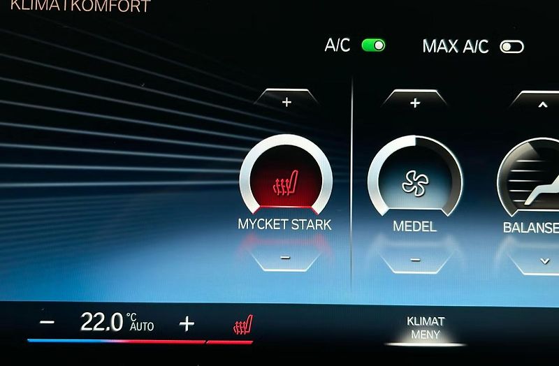 BMW i4 eDrive40 GC Kamera Auto. Park. - fotka 17 z 23