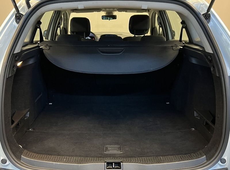 Renault Mégane 16V DYNAMIQUE - fotka 11 z 17