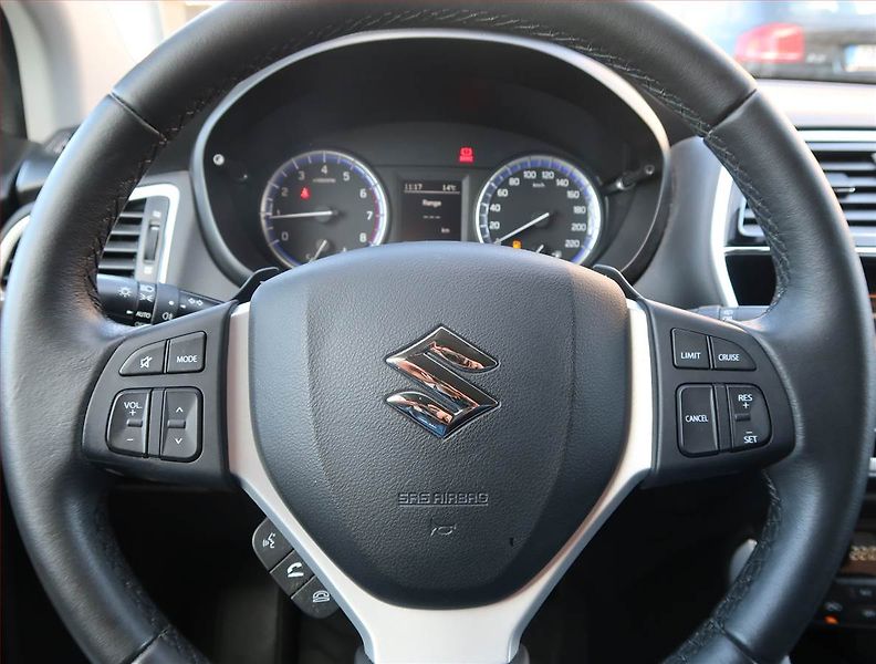 Suzuki SX4 S-Cross (2019) 1.4 BoosterJet, Automat, ČR - fotka 16 z 21