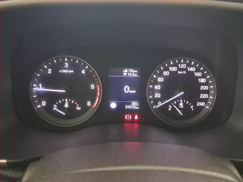 Hyundai Tucson (2019) 1.6 CRDi, Navi, Tempomat - fotka 11 z 28