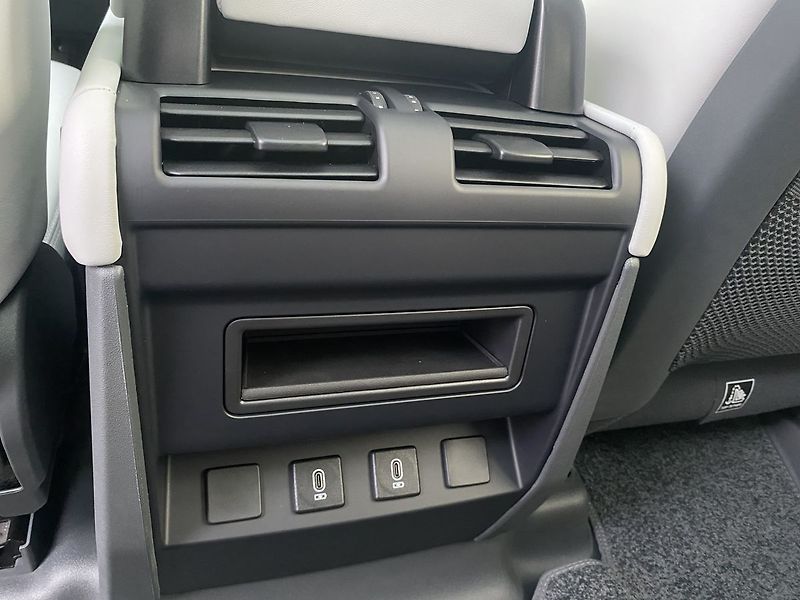 Land Rover Defender (2026) HSE X-Dynamic D350 110 - fotka 40 z 44