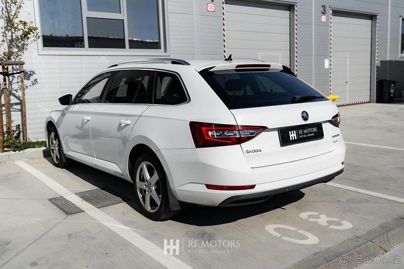 Škoda Superb (2018) 2.0 TDI 190 k 4x4 Style DSG - fotka 7 z 18