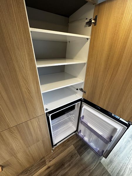 Iveco (2019) prostorná vestavba pro 4, 3,5t - fotka 18 z 36