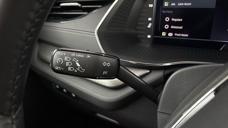 Škoda Octavia 2.0 TDI Ambition Combi - fotka 14 z 25