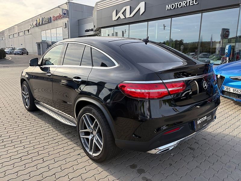 Mercedes-Benz GLE 350 CDI 4MATIC AT7 - fotka 4 z 15