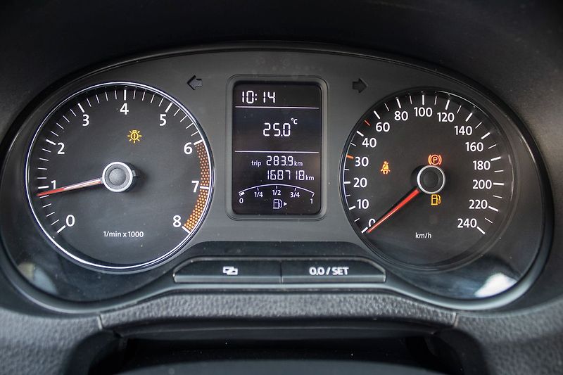 Volkswagen Polo 2012 44kW MT/5 - fotka 12 z 17