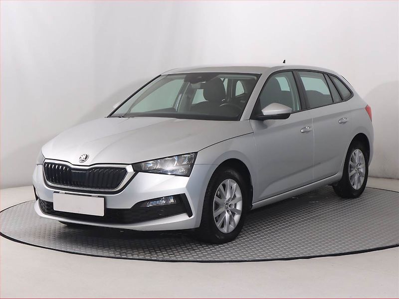 Škoda Scala (2021) 1.0 TSI, Tempomat - fotka 2 z 19